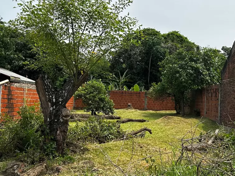 SE VENDE TERRENO